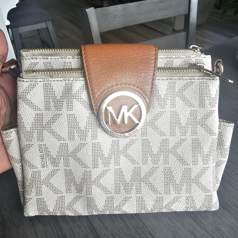 Mk crossbody